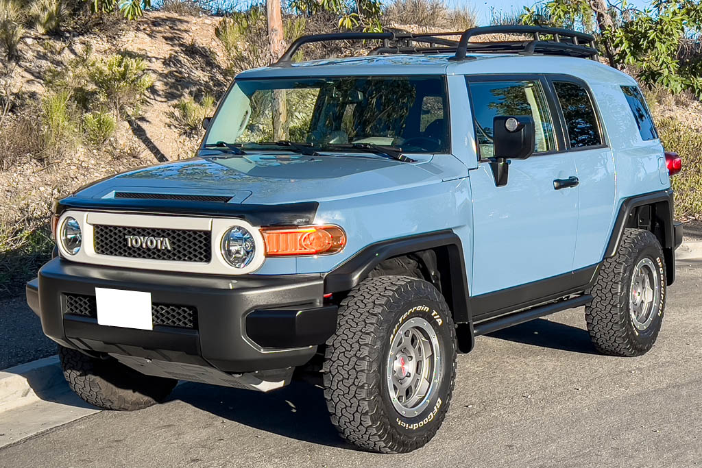 2014 Toyota FJ Cruiser Trail Teams Ultimate Edition TTUE 1 of 2500 for
